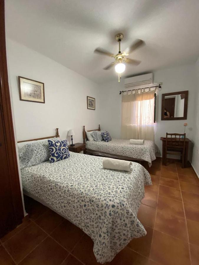 La Casa Del Abuelo Jose Guest House Marmolejo Exterior photo